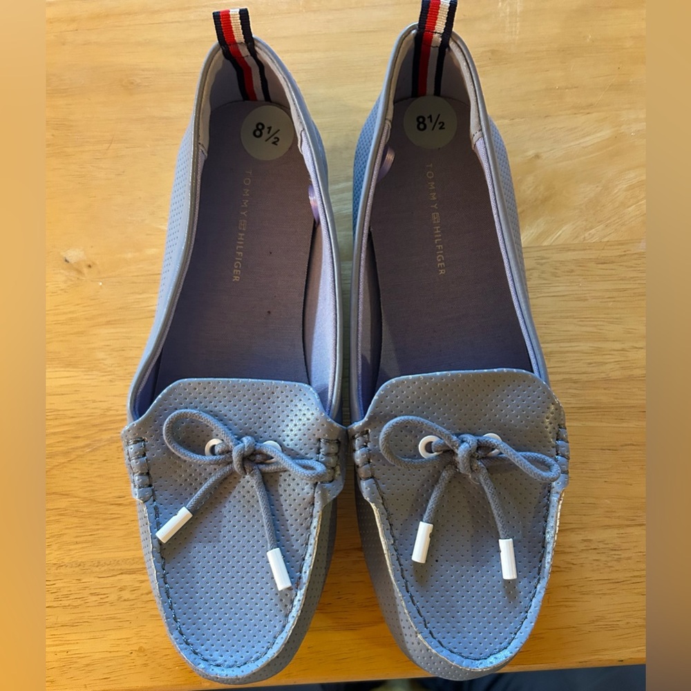 Tommy Hilfiger Light Blue Slip-On Moccasin Loafers size 8 1/2 like new